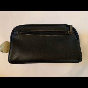 Kenneth Cole Reaction Toiletry Bag